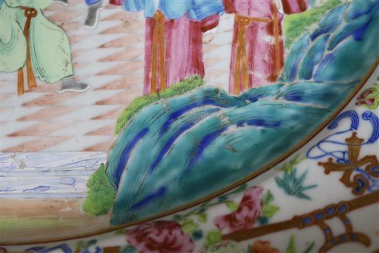 A Chinese famille rose oval dish, Jiaqing period length 40cm